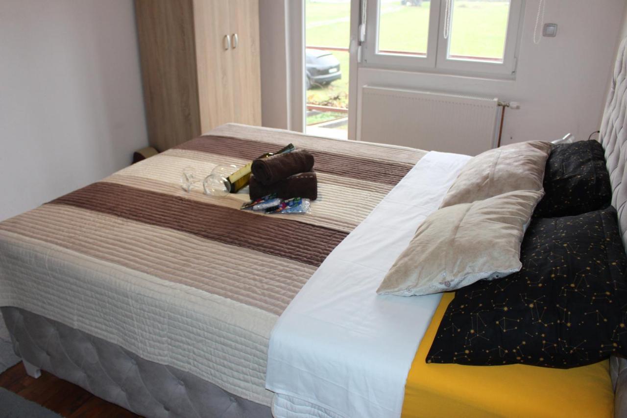 Apartmani Ramonda Teslić エクステリア 写真