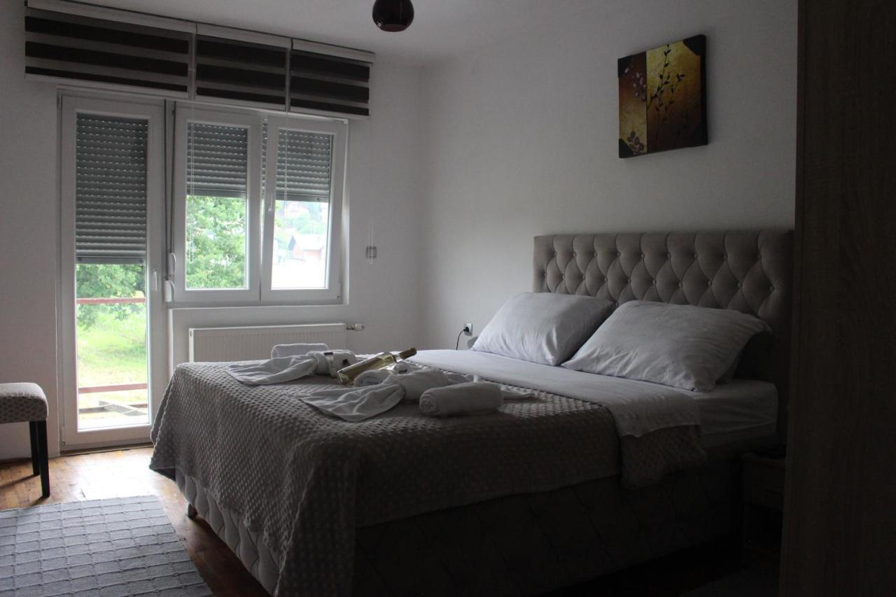 Apartmani Ramonda Teslić エクステリア 写真
