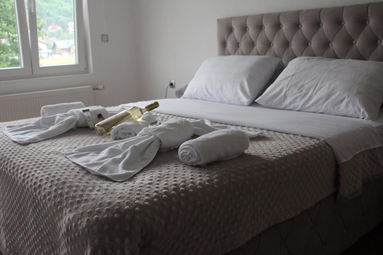 Apartmani Ramonda Teslić エクステリア 写真