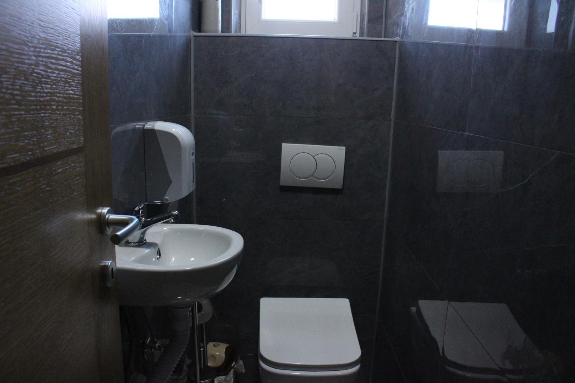 Apartmani Ramonda Teslić エクステリア 写真