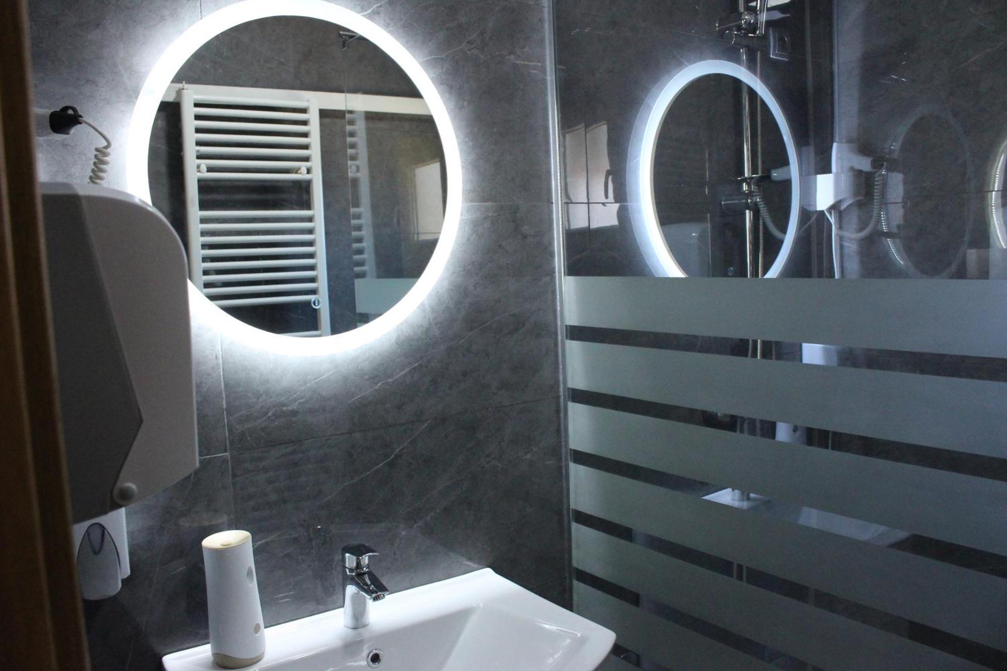 Apartmani Ramonda Teslić エクステリア 写真